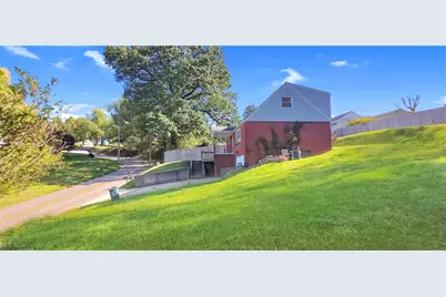 337 Greenbrier Rd, Weirton, WV 26062 - Photo 2