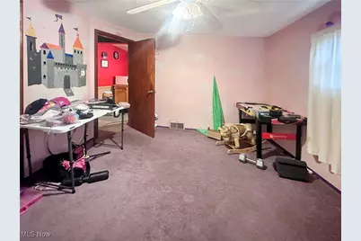 337 Greenbrier Rd, Weirton, WV 26062 - Photo 8