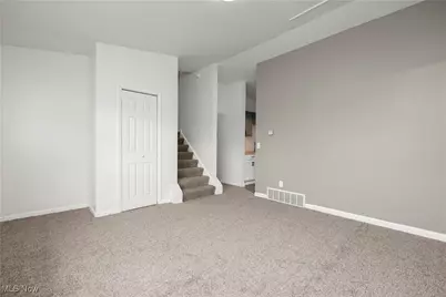 4543 Norfolk Avenue, Lorain, OH 44055 - Photo 4