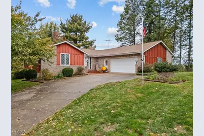 5375 Hillview Circle NW, Canton, OH 44718 - Photo 1