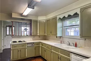 22 N Arlington Ave, Niles, OH 44446 - Photo 8