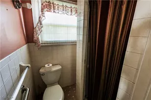 22 N Arlington Ave, Niles, OH 44446 - Photo 12