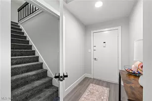 375 Big Bend Cir, Barberton, OH 44203 - Photo 6