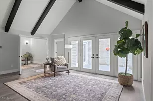 375 Big Bend Cir, Barberton, OH 44203 - Photo 8