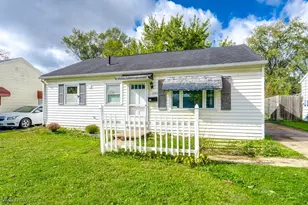 2303 Bollinger Ave NE, Canton, OH 44705 - Photo 2