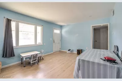 2303 Bollinger Avenue NE, Canton, OH 44705 - Photo 6