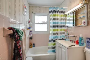 2303 Bollinger Ave NE, Canton, OH 44705 - Photo 10