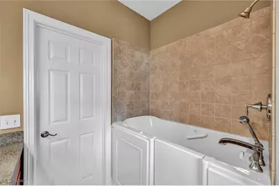 38514 N Beachview Road, Willoughby, OH 44094 - Photo 18