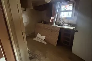 1427 4th St NE, Canton, OH 44704 - Photo 4