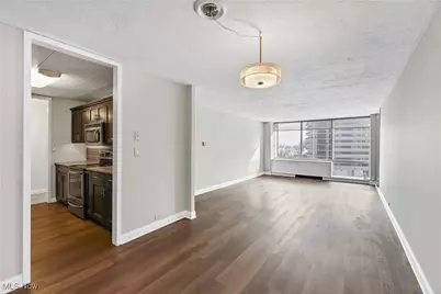 12700 Lake Avenue #801, Oakwood, OH 44107 - Photo 6