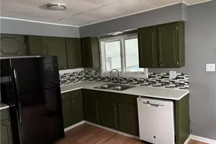 1752 Chester Ave, Wellsville, OH 43968 - Photo 2