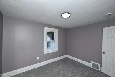 1074 Linden Avenue, Akron, OH 44310 - Photo 28