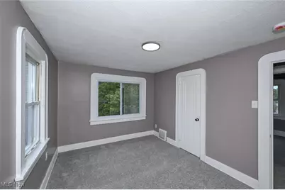 1074 Linden Avenue, Akron, OH 44310 - Photo 26