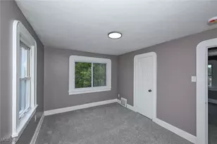 1074 Linden Ave, Akron, OH 44310 - Photo 26