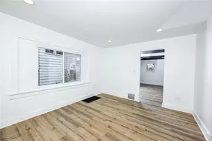 1074 Linden Ave, Akron, OH 44310 - Photo 16