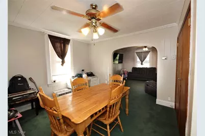 152 Pennsylvania Avenue, Chester, WV 26034 - Photo 8