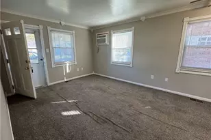 324 E 235th St, Euclid, OH 44123 - Photo 2