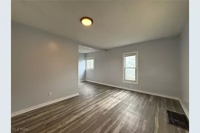 1305 Curtis Street, Akron, OH 44301 - Photo 8