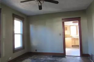 160 Erie St, Elyria, OH 44035 - Photo 6