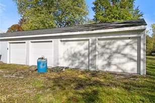 1046 W Ohio Ave, Sebring, OH 44672 - Photo 4