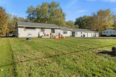 1046 W Ohio Avenue, Sebring, OH 44672 - Photo 2