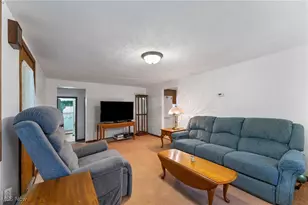 365 Lyons Ave, East Palestine, OH 44413 - Photo 12