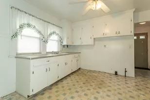 934 E 223rd St, Euclid, OH 44123 - Photo 8