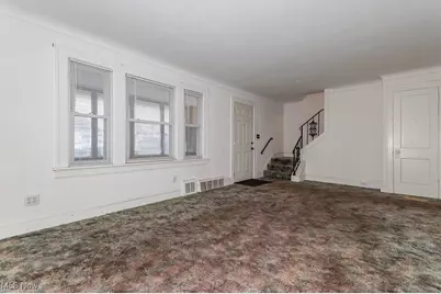 934 E 223rd Street, Euclid, OH 44123 - Photo 2