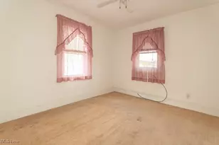 934 E 223rd St, Euclid, OH 44123 - Photo 24