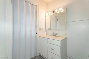 934 E 223rd St, Euclid, OH 44123 - Photo 12