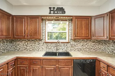 1422 Slagle Drive, Akron, OH 44312 - Photo 6