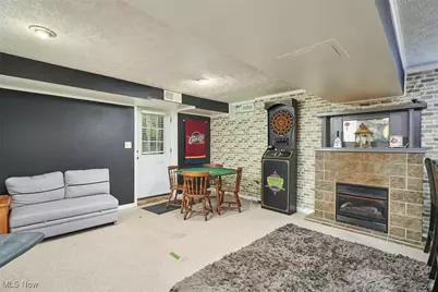 1422 Slagle Drive, Akron, OH 44312 - Photo 14