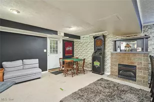 1422 Slagle Dr, Akron, OH 44312 - Photo 14