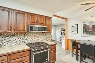 1422 Slagle Dr, Akron, OH 44312 - Photo 8