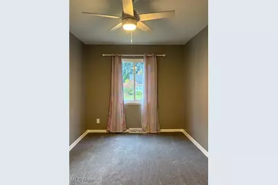 1054 Karen Drive, Akron, OH 44313 - Photo 18