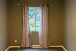 1054 Karen Dr, Akron, OH 44313 - Photo 18