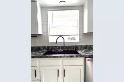 1054 Karen Drive, Akron, OH 44313 - Photo 10