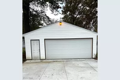 1054 Karen Drive, Akron, OH 44313 - Photo 28