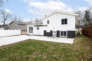 1054 Karen Dr, Akron, OH 44313 - Photo 24