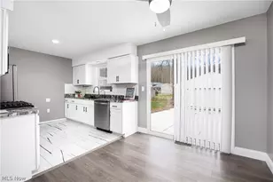 1054 Karen Dr, Akron, OH 44313 - Photo 10