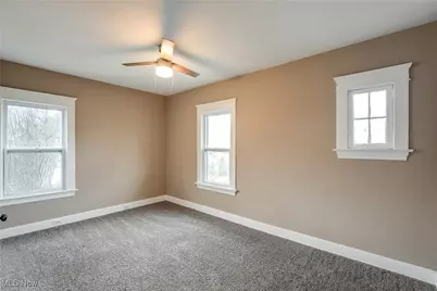 15400 Hilliard Road, Oakwood, OH 44107 - Photo 20