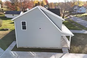 412 Whipple Ave, Campbell, OH 44405 - Photo 2