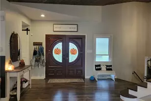 608 Kerr Ave, Cadiz, OH 43907 - Photo 4