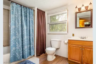 300 South State Street, Wellington, OH 44090 - Photo 10