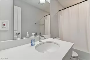 2244 E 100 Th St, Loveland, OH 44106 - Photo 26