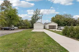 2244 E 100 Th St, Loveland, OH 44106 - Photo 40