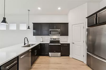 2244 E 100 Th Street, Loveland, OH 44106 - Photo 10