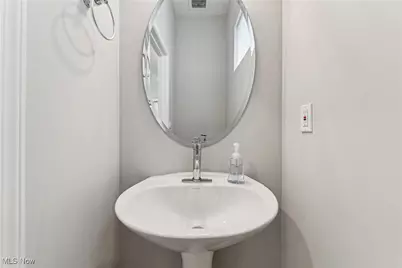 2244 E 100 Th Street, Loveland, OH 44106 - Photo 16