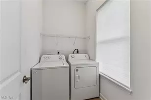 2244 E 100 Th St, Loveland, OH 44106 - Photo 14