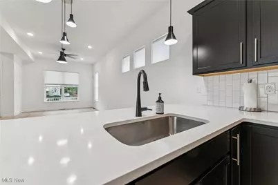 2244 E 100 Th Street, Loveland, OH 44106 - Photo 12